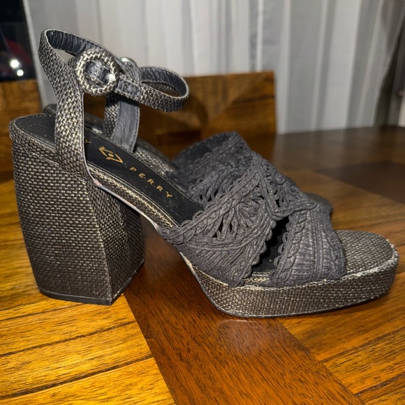 NWT KATY PERRY HTE MEADOW UPPER CROCHET BLACK SANDALS PLATFORM  SIZE 9.5 - Picture 4 of 6